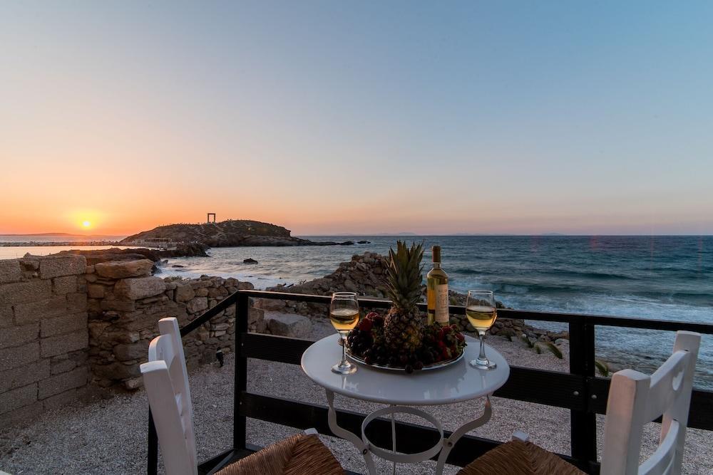Portara Seaside Luxury Suites Naxos City Kültér fotó